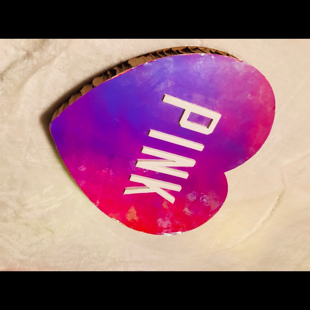 Pink display heart